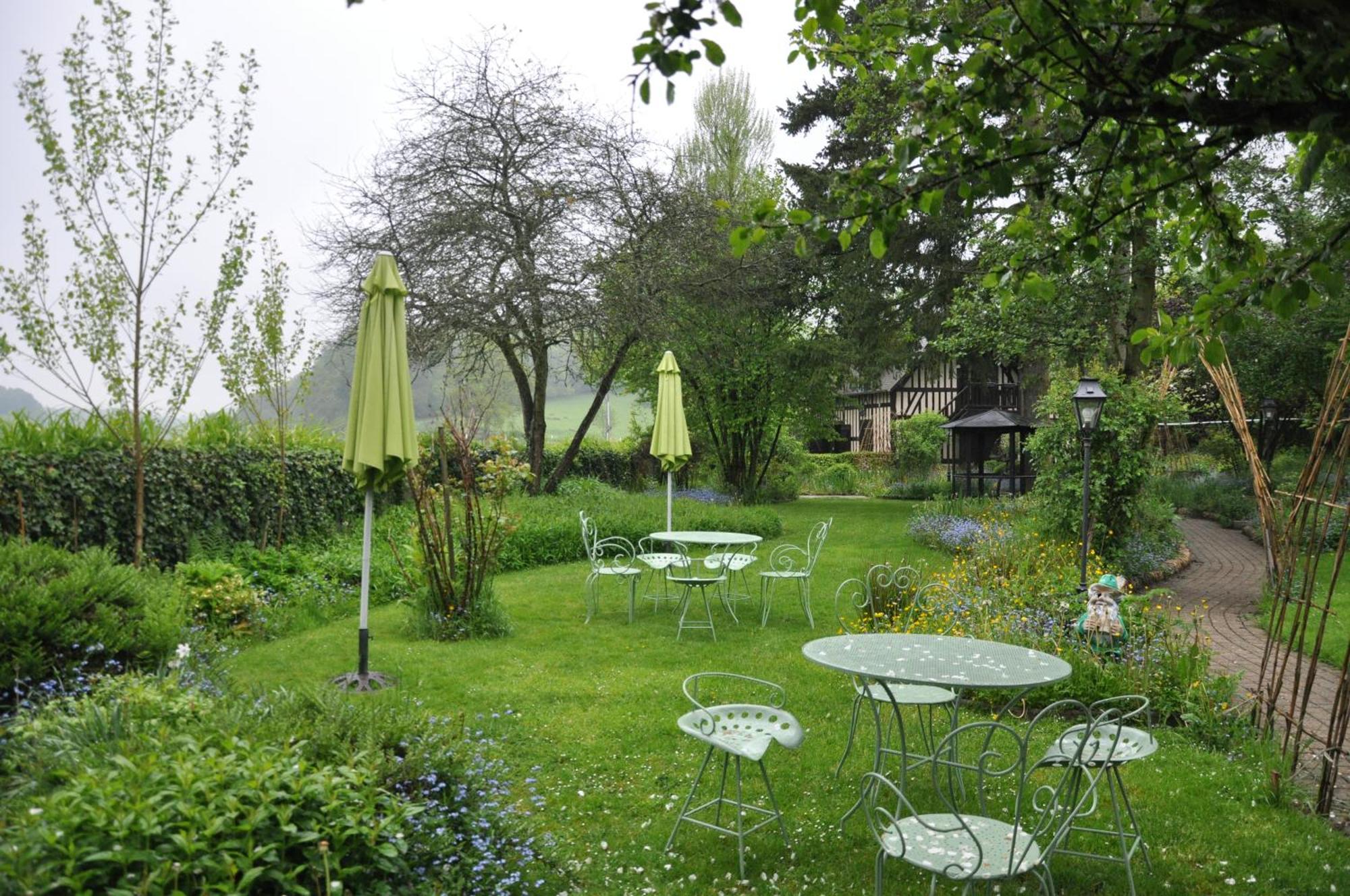 Auberge Du Val Au Cesne Saint-Clair-sur-les-Monts Exterior photo