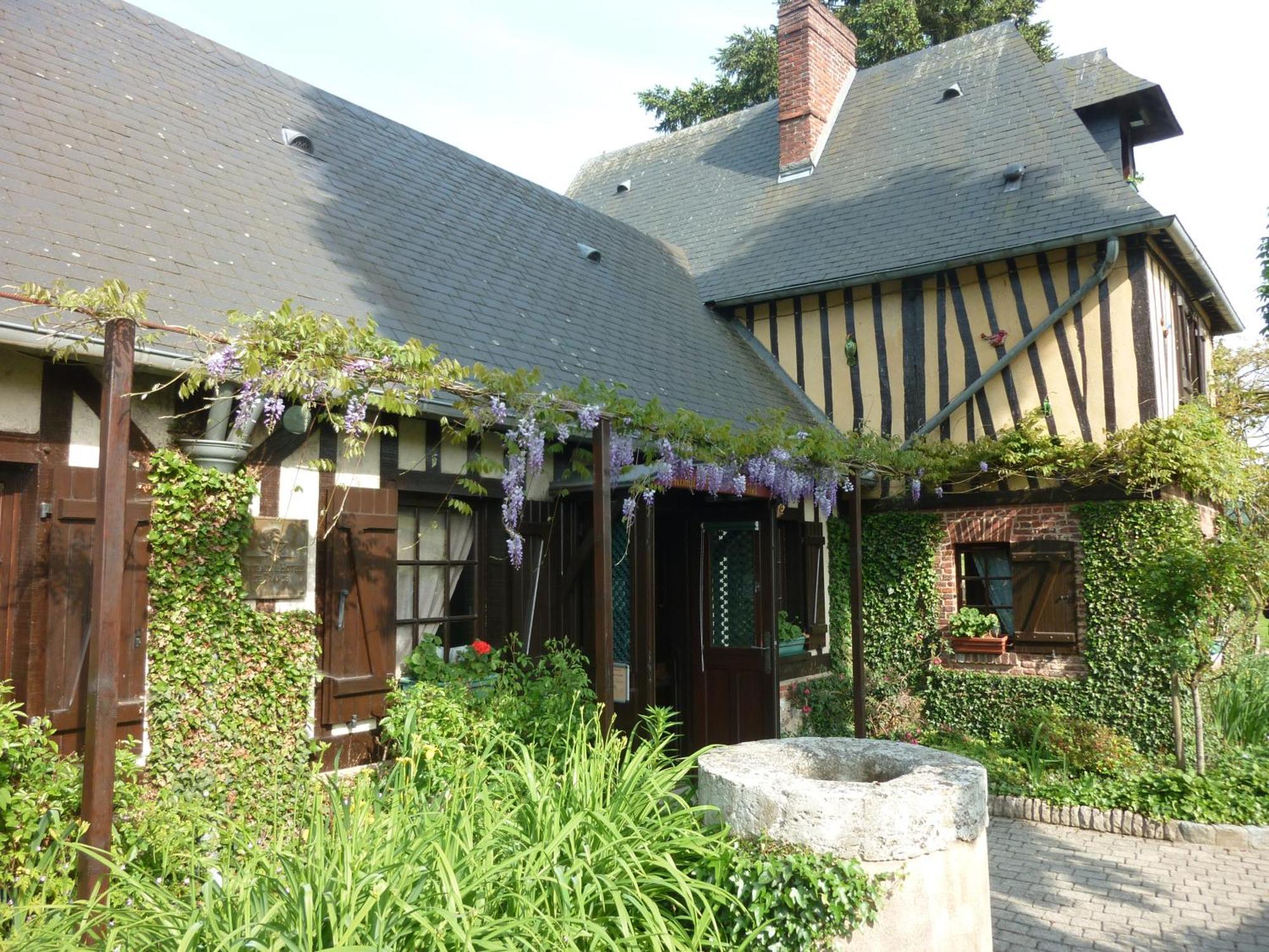 Auberge Du Val Au Cesne Saint-Clair-sur-les-Monts Exterior photo